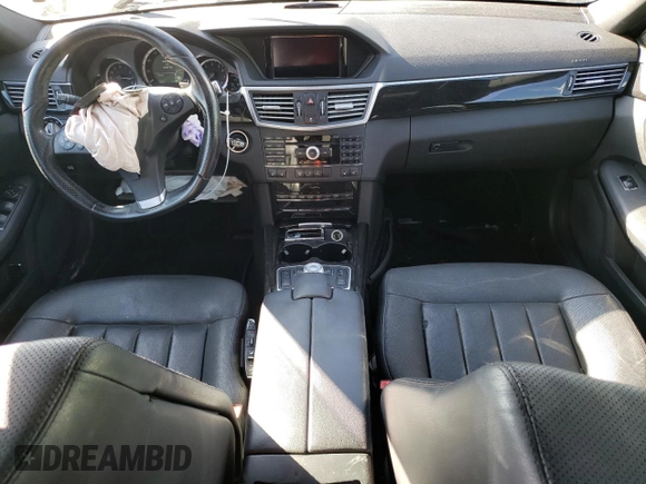 2010 Mercedes-Benz E-Class E 550 Luxury with VIN WDDHF9AB3AA231529, listed as a Copart auction lot 86983364 with 104,796 mi miles and Salvage Title. Bid and sale history available at carsss.com. Image 8.