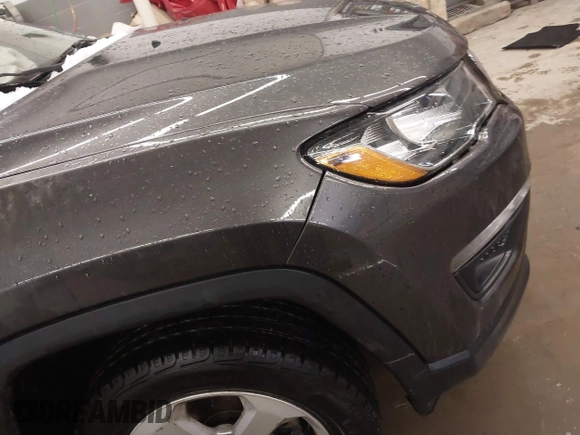 2018 Jeep Compass Altitude with VIN 3C4NJDBB6JT187581, listed as a IAAI auction lot 41542689 with 126,147 mi miles and . Bid and sale history available at carsss.com. Image 6.