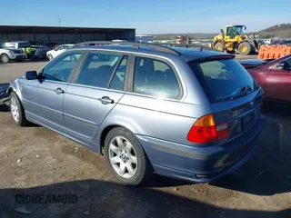 2002 BMW 3 Series 325i with VIN WBAEN33492EZ15195, listed as a IAAI auction lot 38505385 with 134,992 mi miles. Bid and sale history available at carsss.com. Image 3.