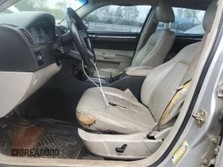 2005 Chrysler 300 with VIN 2C3JA53G95H621512, listed as a Copart auction lot 51285465 with 260,445 mi miles and Salvage Title. Bid and sale history available at carsss.com. Image 7.