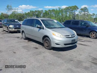2007 Toyota Sienna CE with VIN 5TDZK23CX7S037146, listed as a IAAI auction lot 41916791 with 220,366 mi miles. Bid and sale history available at carsss.com. Image 1.
