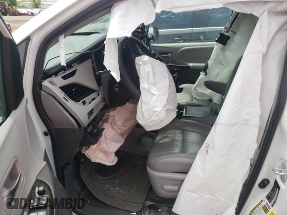 2020 Toyota Sienna XLE with VIN 5TDDZ3DCXLS251932, listed as a Copart auction lot 56340435 with Not provided miles and Salvage title. Bid and sale history available at DreamBid. Image 7.
