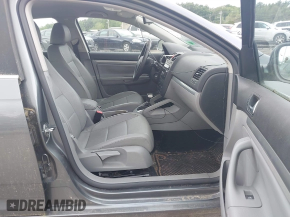 2007 Volkswagen Jetta 2.5 with VIN 3VWRF71K17M119579, listed as a IAAI auction lot 42526813 with 120,702 mi miles and . Bid and sale history available at DreamBid. Image 5.