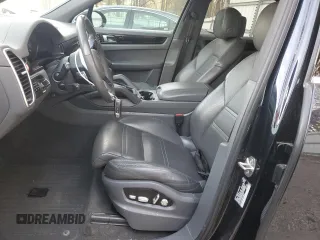 2019 Porsche Cayenne z VIN WP1AA2AY4KDA09845, wystawiony jako Copart lot #50871755 z przebiegiem 64 441 mil mil oraz Szkoda całkowita • Salvage title. Historia ofert i sprzedaży dostępna na DreamBid. Obrazek 7.