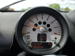 2014 MINI Countryman S с VIN WMWZC5C52EWP37298, выставлен на аукционе Copart как лот 55982845 с пробегом 95 231 миль миль и Списание • Salvage title. История ставок и продаж доступна на DreamBid. Изображение 9.