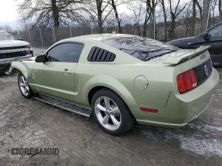 2006 Ford Mustang GT Deluxe z VIN 1ZVFT82H065255386, wystawiony jako Copart lot #44912665 z przebiegiem 114 330 mil mil oraz Szkoda całkowita • Salvage title. Historia ofert i sprzedaży dostępna na DreamBid. Obrazek 2.