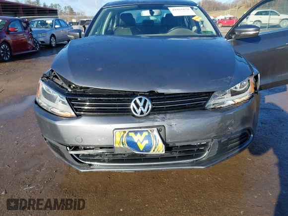 2014 Volkswagen Jetta TDI with VIN 3VWLL7AJ7EM276956, listed as a IAAI auction lot 41865670 with 135,159 mi miles and . Bid and sale history available at DreamBid. Image 6.