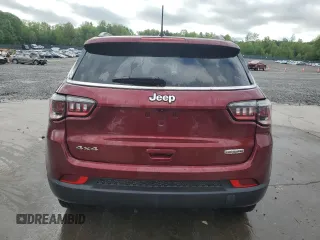 2022 Jeep Compass Latitude Lux z VIN 3C4NJDFB8NT118522, wystawiony jako Copart lot #56775175 z przebiegiem 47 220 mil mil oraz Szkoda całkowita • Salvage title. Historia ofert i sprzedaży dostępna na DreamBid. Obrazek 6.