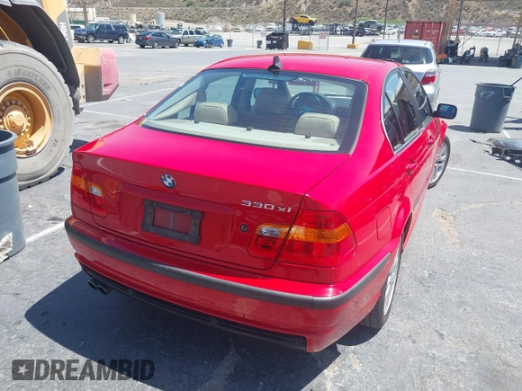 2002 BMW 3 Series 330xi with VIN WBAEW53472PG17017, listed as a IAAI auction lot 42533326 with 97,452 mi miles and . Bid and sale history available at DreamBid. Image 4.