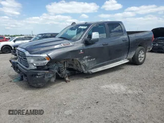2024 Ram 2500 Laramie z VIN 3C6UR5FL6RG159952, wystawiony jako Copart lot #52771035 z przebiegiem Nie podano mil oraz Szkoda całkowita • Salvage title. Historia ofert i sprzedaży dostępna na DreamBid. Obrazek 1.