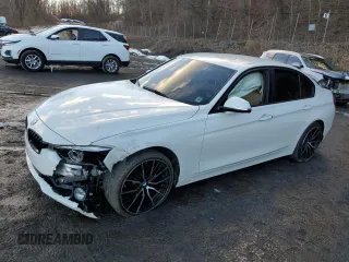 2018 BMW 3 Series 320i xDrive z VIN WBA8A3C56JA491725, wystawiony jako Copart lot #42880375 z przebiegiem Nie podano mil oraz Nie do naprawy • Non repairable. Historia ofert i sprzedaży dostępna na DreamBid. Obrazek 1.