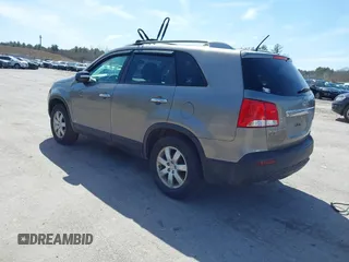 2011 Kia Sorento LX with VIN 5XYKTCA12BG123322, listed as a IAAI auction lot 41931012 with 148,765 mi miles. Bid and sale history available at carsss.com. Image 3.