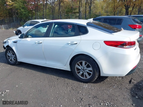 2016 Kia Optima LX with VIN KNAGT4L39G5098281, listed as a IAAI auction lot 40614976 with 99,914 mi miles. Bid and sale history available at carsss.com. Image 3.