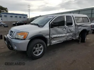2008 Nissan Titan XE z VIN 1N6BA06C18N302786, wystawiony jako Copart lot #68344614 z przebiegiem Nie podano mil oraz Szkody całkowita. Historia ofert i sprzedaży dostępna na DreamBid. Obrazek 1.