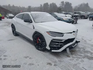 2019 Lamborghini Urus with VIN ZPBUA1ZL0KLA02164, listed as a IAAI auction lot 41108311 with 1 mi miles. Bid and sale history available at carsss.com. Image 1.