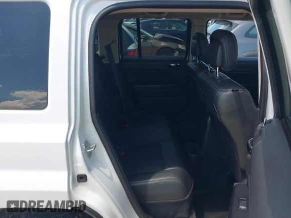 2016 Jeep Patriot Sport with VIN 1C4NJRBB8GD731252, listed as a IAAI auction lot 42321786 with 111,788 mi miles and . Bid and sale history available at DreamBid. Image 8.