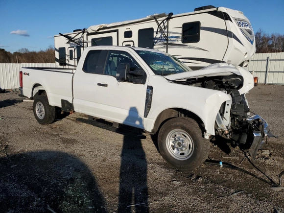 2024 Ford F-250 XL with VIN 1FT7X2BAXRED60131, listed as a Copart auction lot 46032195 with Not provided miles and Salvage title. Bid and sale history available at DreamBid. Image 4.