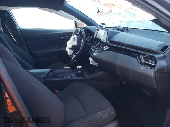 2018 Toyota C-HR XLE z VIN NMTKHMBX6JR062387, wystawiony jako Copart lot #56206091 z przebiegiem 47 001 mil mil oraz Szkoda całkowita • Salvage title. Historia ofert i sprzedaży dostępna na DreamBid. Obrazek 5.