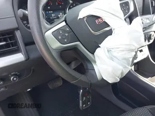 2024 GMC Terrain SLE z VIN 3GKALMEG7RL182227, wystawiony jako IAAI lot #41833262 z przebiegiem 13 275 mil mil oraz . Historia ofert i sprzedaży dostępna na DreamBid. Obrazek 11.