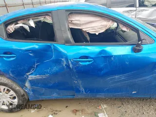 2019 Toyota Yaris L с VIN 3MYDLBYV5KY503408, выставлен на аукционе IAAI как лот 42322094 с пробегом Не указан миль и . История ставок и продаж доступна на DreamBid. Изображение 13.