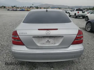 2006 Mercedes-Benz E 500 z VIN WDBUF70J76A883405, wystawiony jako Copart lot #58378925 z przebiegiem 117 433 mil mil oraz Szkoda całkowita • Salvage title. Historia ofert i sprzedaży dostępna na DreamBid. Obrazek 6.