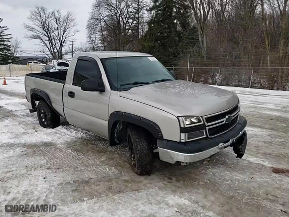 2007 Chevrolet Silverado 1500 Classic Work Truck with VIN 3GCEC14X27G220191, listed as a Copart auction lot 42378315 with 129,772 mi miles and Salvage Title. Bid and sale history available at carsss.com. Image 11.