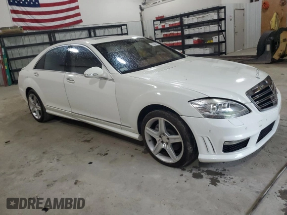 2007 Mercedes-Benz S 550 with VIN WDDNG71X97A072427, listed as a Copart auction lot 57881165 with 120,210 mi miles and Salvage title. Bid and sale history available at DreamBid. Image 4.