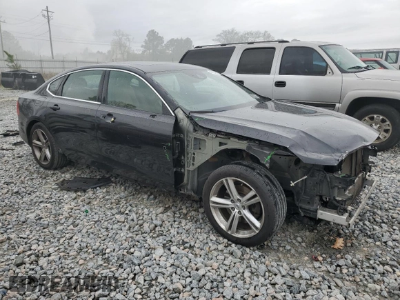 2018 Volvo S90 Momentum with VIN LVY982AK6JP039821, listed as a Copart auction lot 49254825 with 145,811 mi miles and Salvage Title. Bid and sale history available at carsss.com. Image 4.