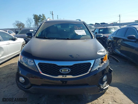 2013 Kia Sorento EX with VIN 5XYKU3A63DG417274, listed as a IAAI auction lot 41668613 with 108,531 mi miles. Bid and sale history available at carsss.com. Image 12.