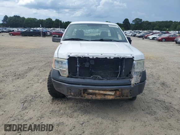 2009 Ford F-150 XL z VIN 1FTRF12819KB32135, wystawiony jako Copart lot #62860825 z przebiegiem 266 068 mil mil oraz Czysty tytuł • Clean title. Historia ofert i sprzedaży dostępna na DreamBid. Obrazek 5.