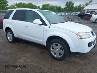 2007 Saturn VUE V6 z VIN 5GZCZ63407S878948, wystawiony jako IAAI lot #42307430 z przebiegiem 119 443 mil mil oraz . Historia ofert i sprzedaży dostępna na DreamBid. Obrazek 1.