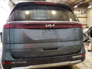 2022 Kia Carnival SX Prestige with VIN KNDNE5H3XN6063808, listed as a Copart auction lot 50247805 with 111,630 mi miles and Salvage Title. Bid and sale history available at carsss.com. Image 6.