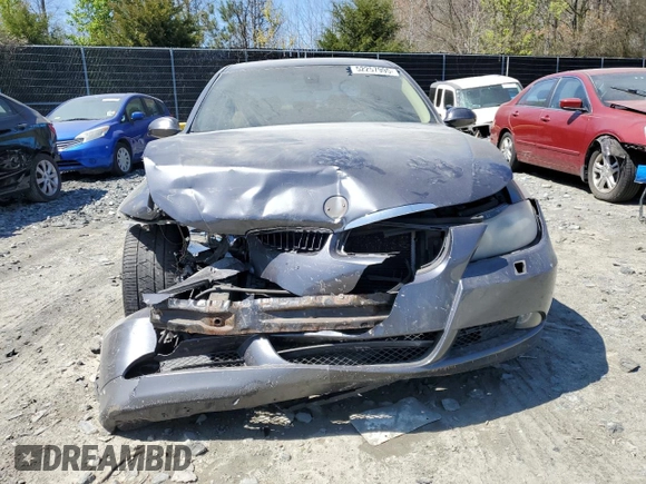 2006 BMW 3 Series 330i with VIN WBAVB33586PS16264, listed as a Copart auction lot 52257995 with 182,857 mi miles and Salvage Title. Bid and sale history available at DreamBid. Image 5.