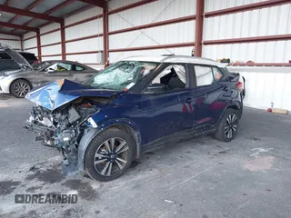 2020 Nissan Kicks SV with VIN 3N1CP5CV7LL501524, listed as a IAAI auction lot 40884087 with 89,613 mi miles. Bid and sale history available at carsss.com. Image 2.