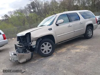 2007 Cadillac Escalade ESV with VIN 1GYFK668X7R294852, listed as a IAAI auction lot 41826885 with 77,944 mi miles. Bid and sale history available at carsss.com. Image 18.