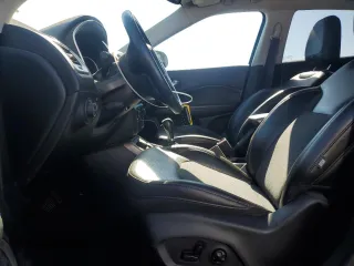 2019 Jeep Compass Latitude with VIN 3C4NJDBB3KT648124, listed as a Copart auction lot 61092435 with 52,185 mi miles and Clean title. Bid and sale history available at DreamBid. Image 7.