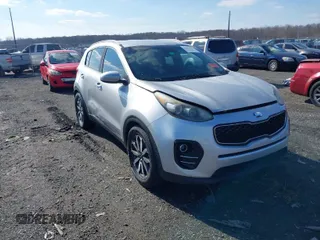 2017 Kia Sportage EX with VIN KNDPN3AC0H7230960, listed as a IAAI auction lot 41482364 with 153,626 mi miles. Bid and sale history available at carsss.com. Image 1.