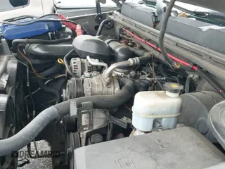 2008 Chevrolet Silverado 1500 Work Truck z VIN 1GCEC14X58Z230909, wystawiony jako IAAI lot #42834762 z przebiegiem 299 562 mil mil oraz . Historia ofert i sprzedaży dostępna na DreamBid. Obrazek 13.