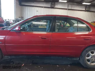 1999 Oldsmobile Intrigue GL with VIN 1G3WS52K3XF308853, listed as a IAAI auction lot 41738592 with 121,892 mi miles. Bid and sale history available at carsss.com. Image 14.
