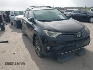 2017 Toyota RAV4 XLE with VIN 2T3WFREVXHW352608, listed as a IAAI auction lot 41921190 with 157,608 mi miles. Bid and sale history available at carsss.com. Image 1.