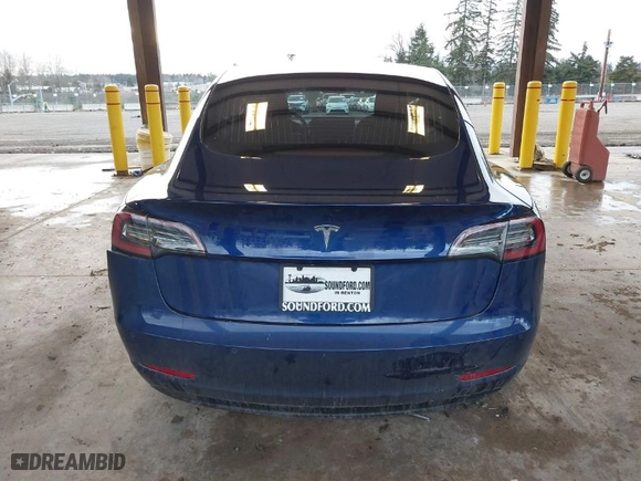 2018 Tesla Model 3 Long Range Battery with VIN 5YJ3E1EA7JF035949, listed as a IAAI auction lot 41627027 with 1 mi miles. Bid and sale history available at carsss.com. Image 16.