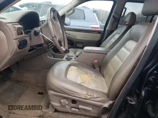 2003 Ford Explorer Eddie Bauer with VIN 1FMZU74K53UB95232, listed as a Copart auction lot 49914735 with 239,958 mi miles and Clean title. Bid and sale history available at DreamBid. Image 7.