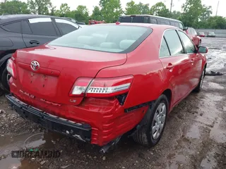 2011 Toyota Camry LE z VIN 4T1BF3EKXBU716690, wystawiony jako IAAI lot #42388917 z przebiegiem 184 053 mil mil oraz . Historia ofert i sprzedaży dostępna na DreamBid. Obrazek 4.