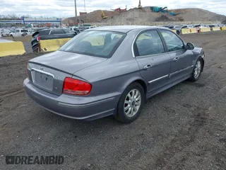 2005 Hyundai Sonata GLS with VIN KMHWF35H25A167370, listed as a IAAI auction lot 42049409 with 65,928 mi miles. Bid and sale history available at carsss.com. Image 4.