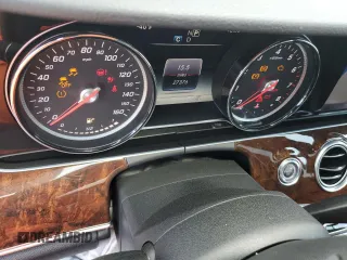 2018 Mercedes-Benz E-Class E 300 with VIN WDDZF4JB4JA380152, listed as a Copart auction lot 52855905 with 27,376 mi miles and Salvage Title. Bid and sale history available at carsss.com. Image 9.