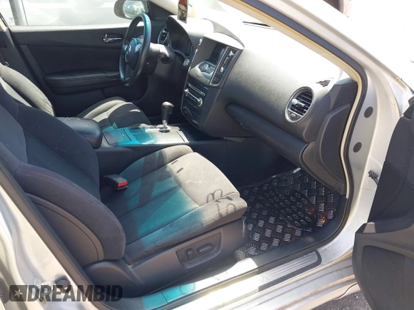 2013 Nissan Maxima SV with VIN 1N4AA5AP8DC835025, listed as a IAAI auction lot 42104523 with 172,434 mi miles and . Bid and sale history available at DreamBid. Image 5.