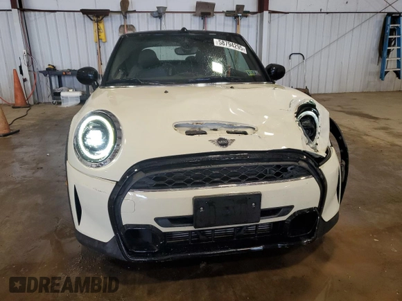 2022 MINI Convertible Cooper S с VIN WMW43DL05N3N80036, выставлен на аукционе Copart как лот 58794295 с пробегом 29 439 миль миль и Списание • Salvage title. История ставок и продаж доступна на DreamBid. Изображение 5.