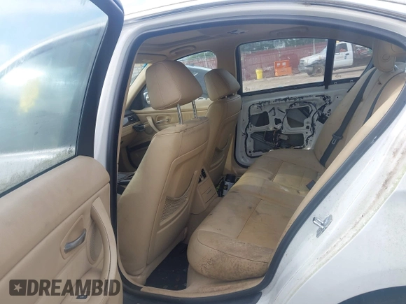 2006 BMW 3 Series 330i с VIN WBAVB33526PS18608, выставлен на аукционе IAAI как лот 42521613 с пробегом Не указан миль и . История ставок и продаж доступна на DreamBid. Изображение 8.