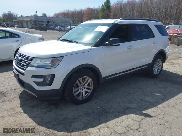 2016 Ford Explorer XLT with VIN 1FM5K8D86GGA02654, listed as a IAAI auction lot 41951301 with 136,540 mi miles. Bid and sale history available at carsss.com. Image 17.