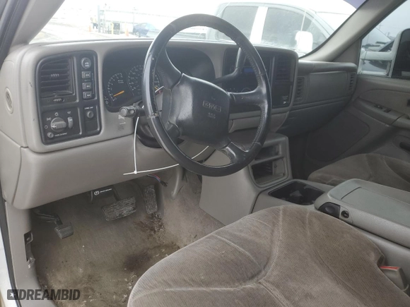 2000 GMC New Sierra 2500 SLE with VIN 1GTGK29U1YE139224, listed as a Copart auction lot 45599125 with NaN miles and Salvage Title. Bid and sale history available at carsss.com. Image 8.